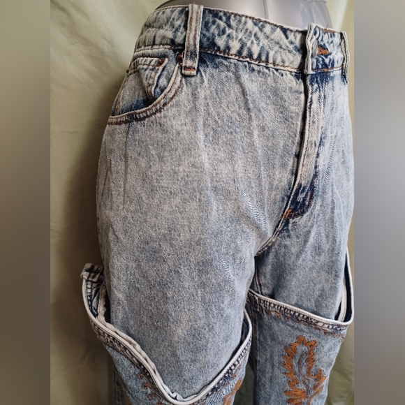 A Fashion Nova Embroider Lets Ride Western Boot Convertable Straight Leg Jeans - Picture 9 of 16